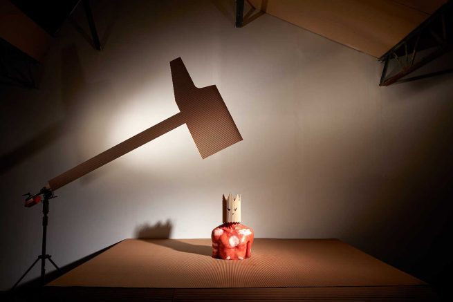 Petite, torture, quotidienne,homme, marteau, masque, corps, rouge, sweet, daily, torture, Hammer, Mask, man, body